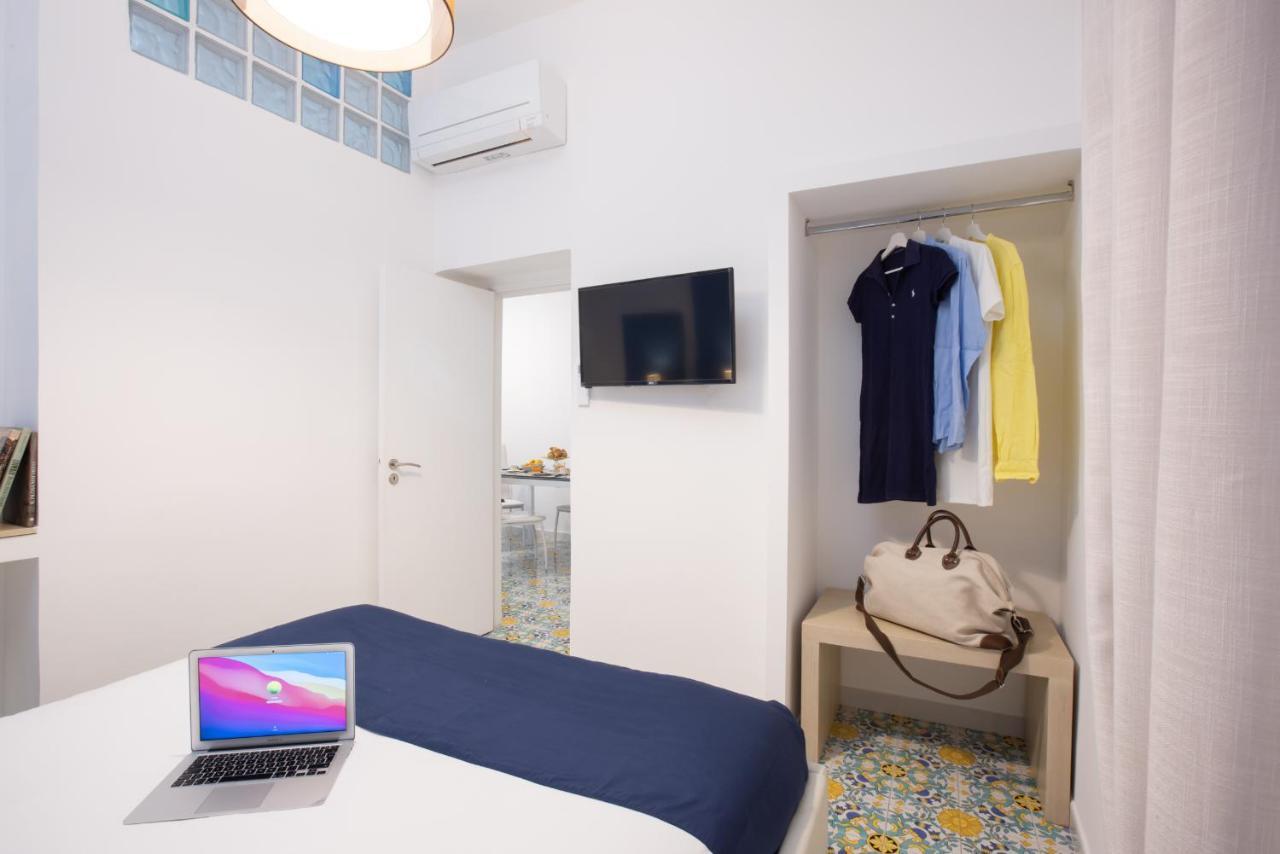 Brezza Marina-Authentic Sorrento Flat By The Beach Exterior foto